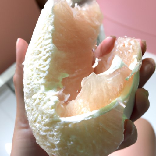 The Right Way to Enjoy a Pummelo